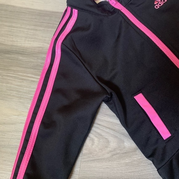 Adidas Vest pink/black size 9months - Picture 5 of 5